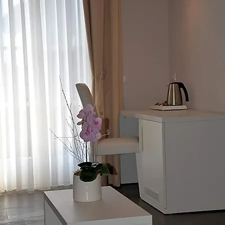 H2o Frühstückspension 4*
