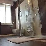 ベッド・アンド・ブレックファスト H2o 4*