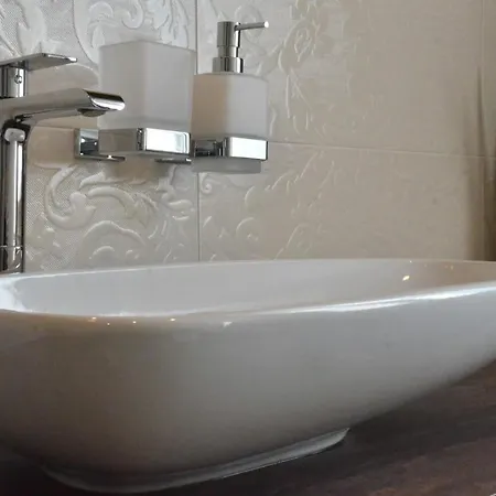 H2o Oda ve Kahvaltı Sirmione